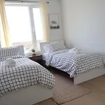 Spacious 2-Bedroom Apartment With Rooftop